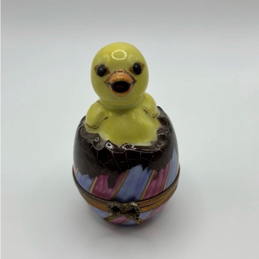 Limoges Yellow Chick Egg Trinket Box with Multicolor Band